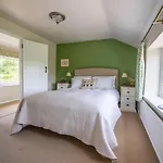 2 Bed In Oc-g0059