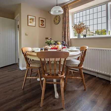2 Bed In Oc-g0059
