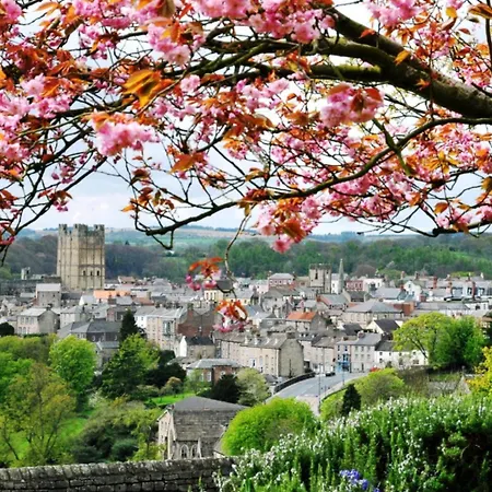 2 Bed In Oc-g0059 Richmond (North Yorkshire)